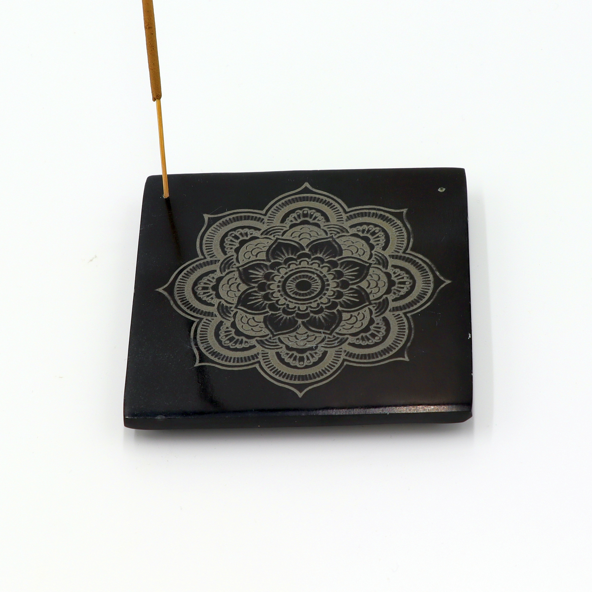 Räucherstäbchenhalter aus Speckstein Quadratform Lotus Schwarz front