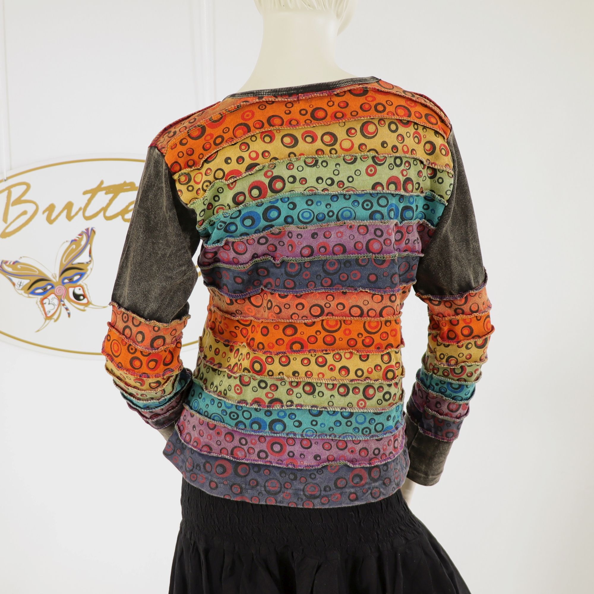 Shirt im bunten Patchwork Design - 100% Baumwolle - bunter Regenbogen - farbenfroh, flippig, fantastisch - Dein Langarm-Shirt für bunte Herbstabende - Fair gehandelt aus Nepal