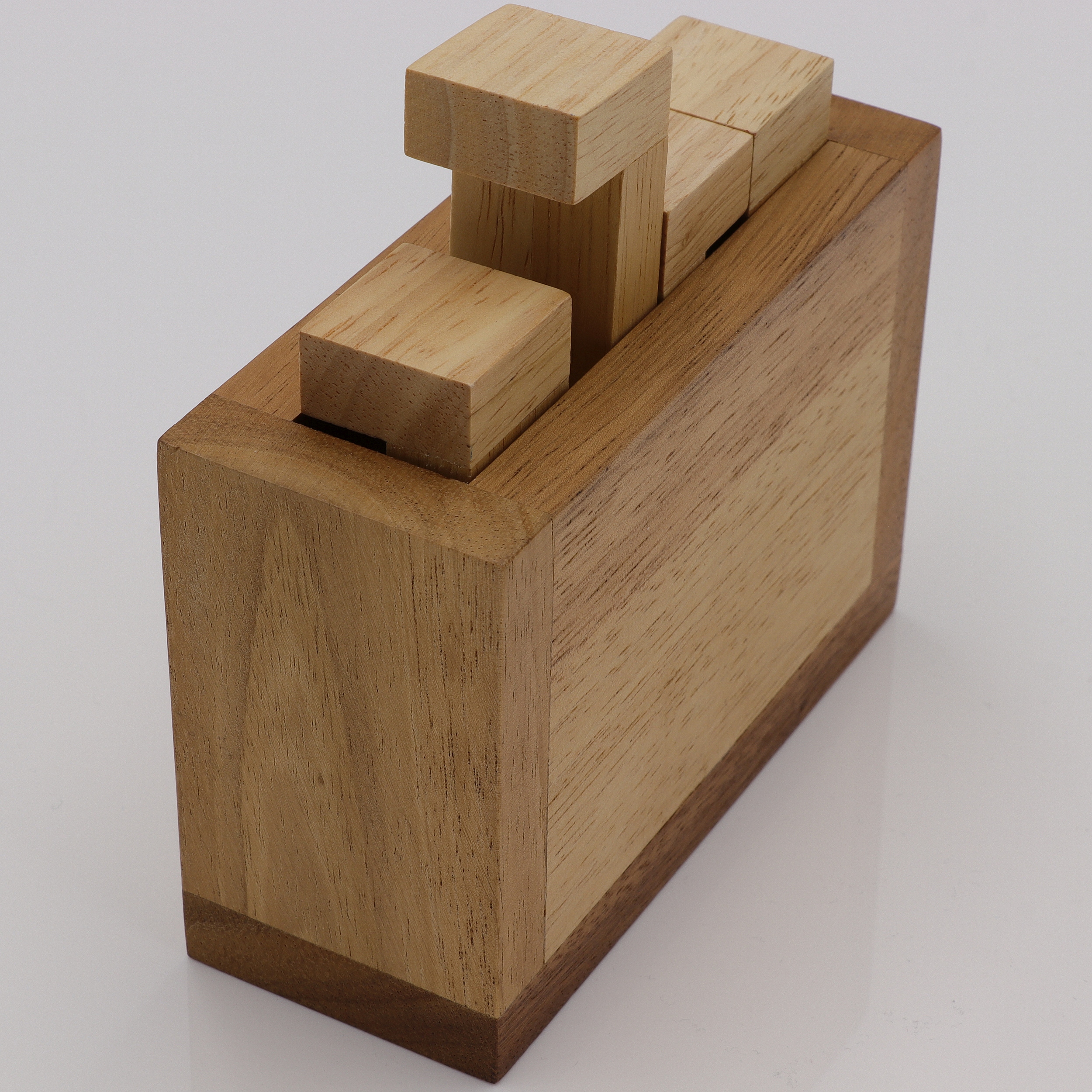Sarcophagus - Geduldspiel aus Holz - 3D Puzzle - Sequential Disassembly Problem