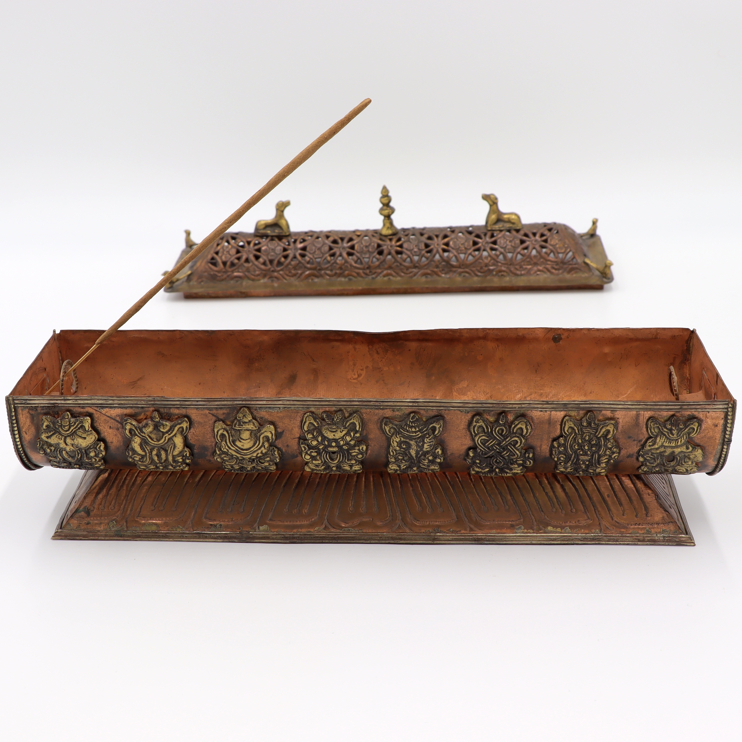 Räucherstäbchenhalter aus Metall, tibetisches Räuchergefäß mit Deckel, Ashtamangala, Antik Design, XXL