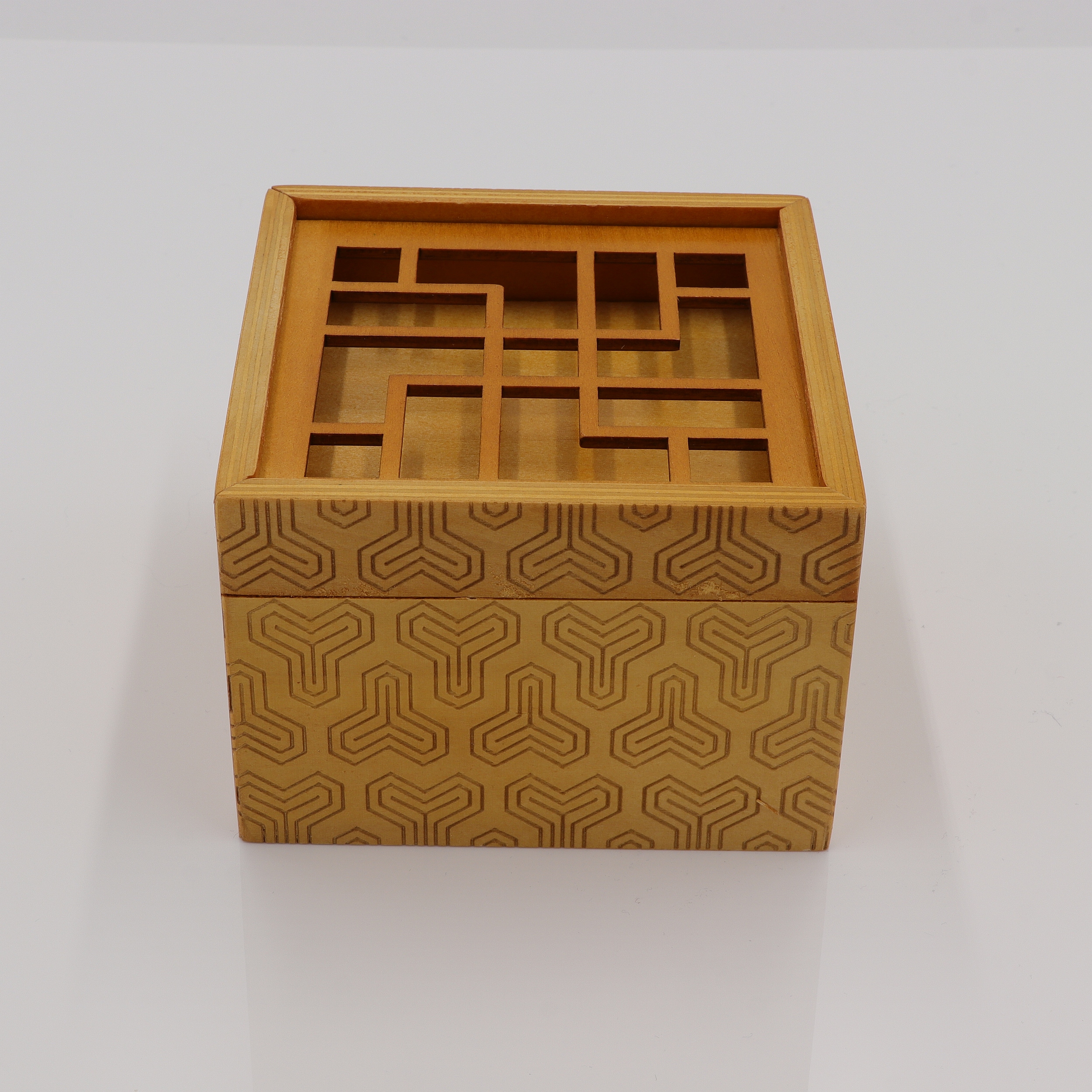 Treasure - Trick-Kiste aus Holz - Puzzle Box - Secret Opening Problem