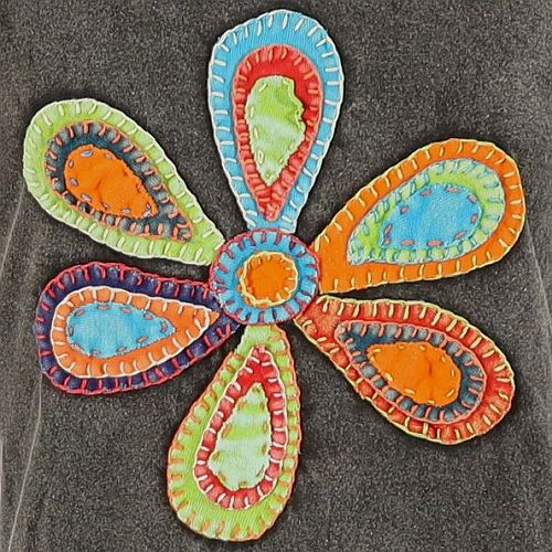 Shirt im bunten Patchwork Design - 100% Baumwolle - UniColor mit Streifen und großer Blume als Stickerei - blumig, bunt, besonders - Dein Langarm-Shirt für bunte Herbstabende - Fair gehandelt aus Nepal
