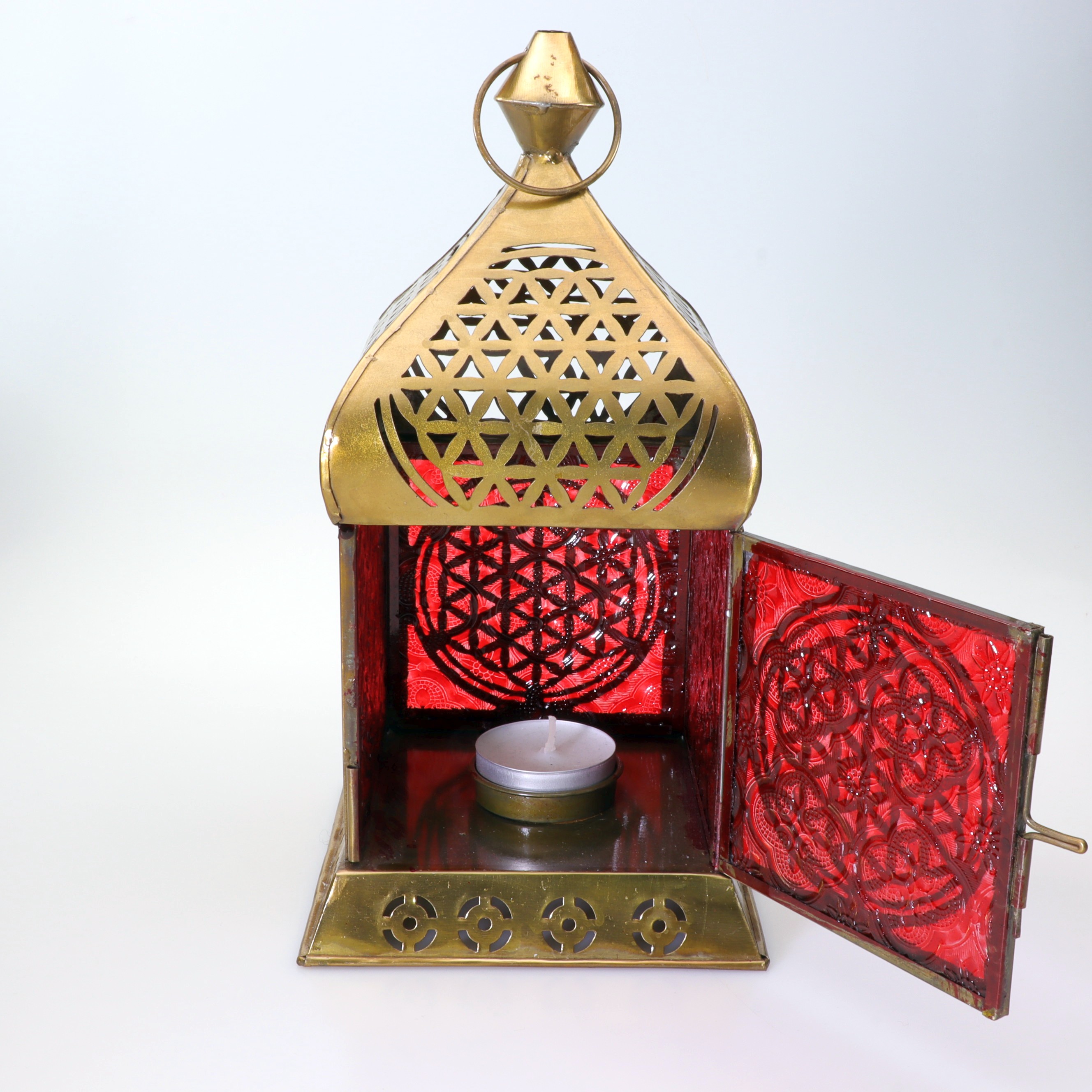 Laterne aus Metall - Blume des Lebens - messingfarbend mit orientalisch roten Glasfenstern - Teelichthalter zum Hängen oder Stellen - im Haus oder Outdoor