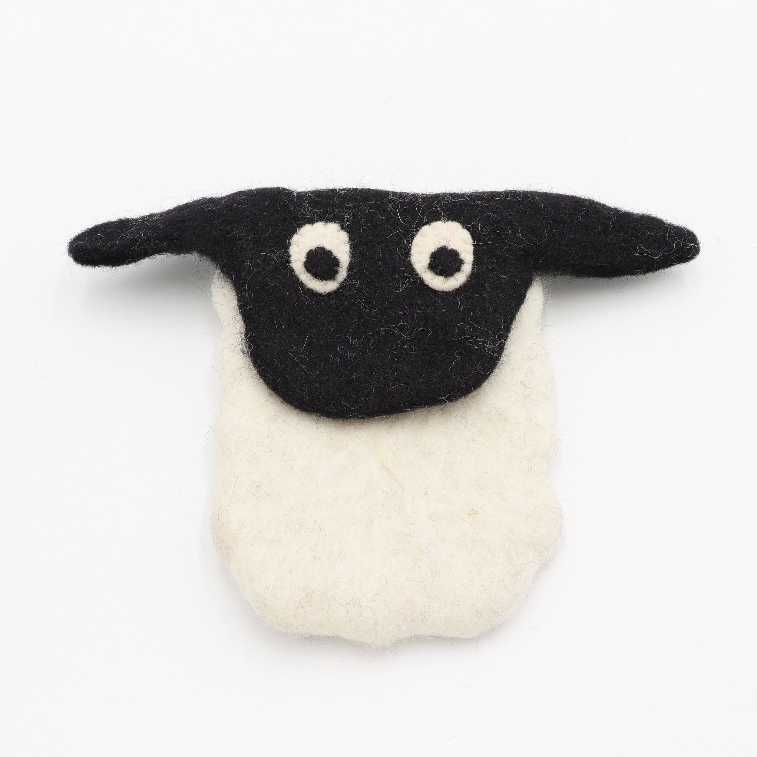 Handytasche aus Filz als flauschiges Schaf - 100% Wolle - echte Handarbeit und fair gehandelt