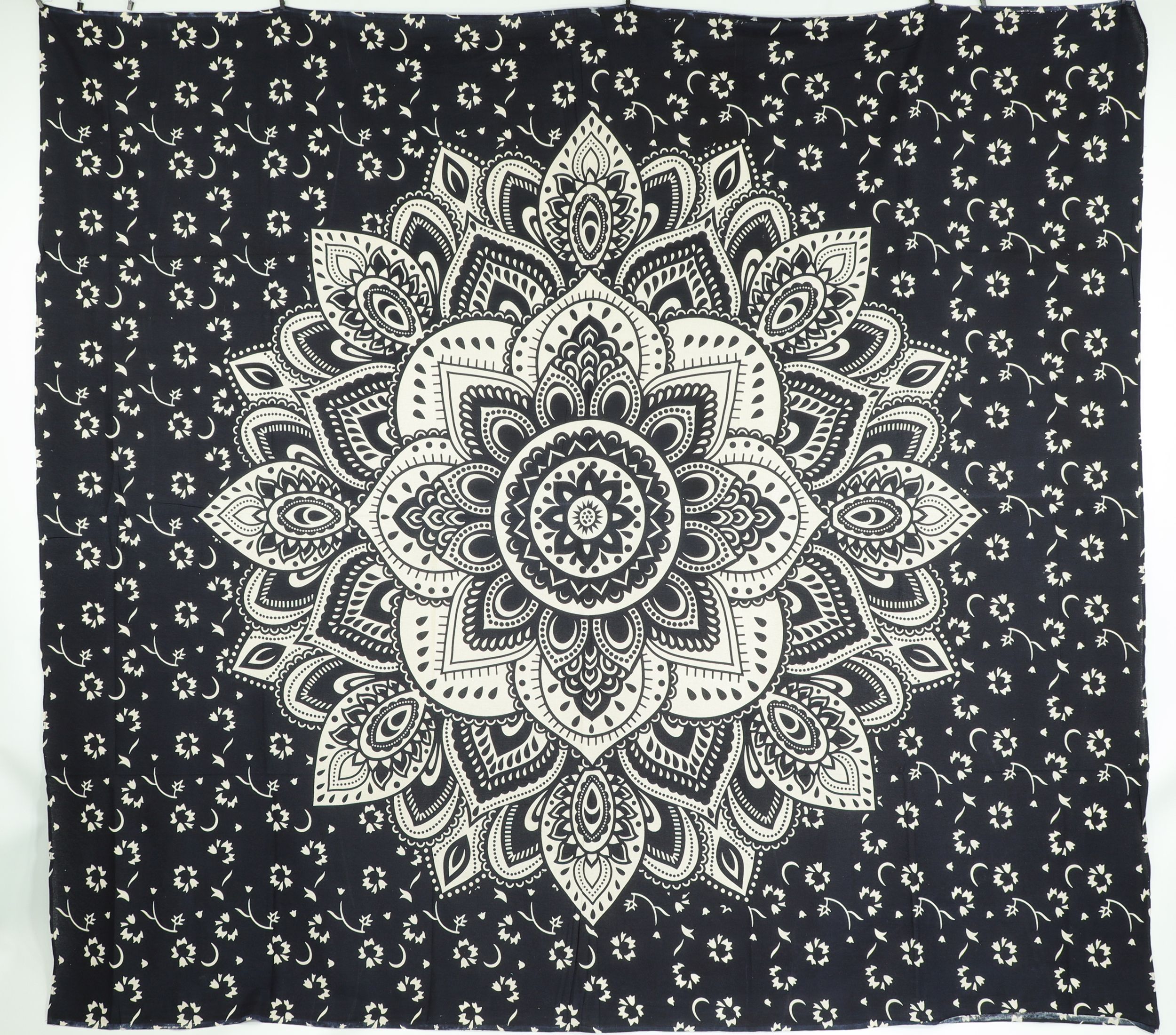 Wandtuch XXL 210x230 - Mandala Lotus - 100% Baumwolle - detailreicher indischer Druck - dekoratives Tuch, Wandbild, Tagesdecke, Bedcover, Vorhang, Picknick-Decke, Strandtuch