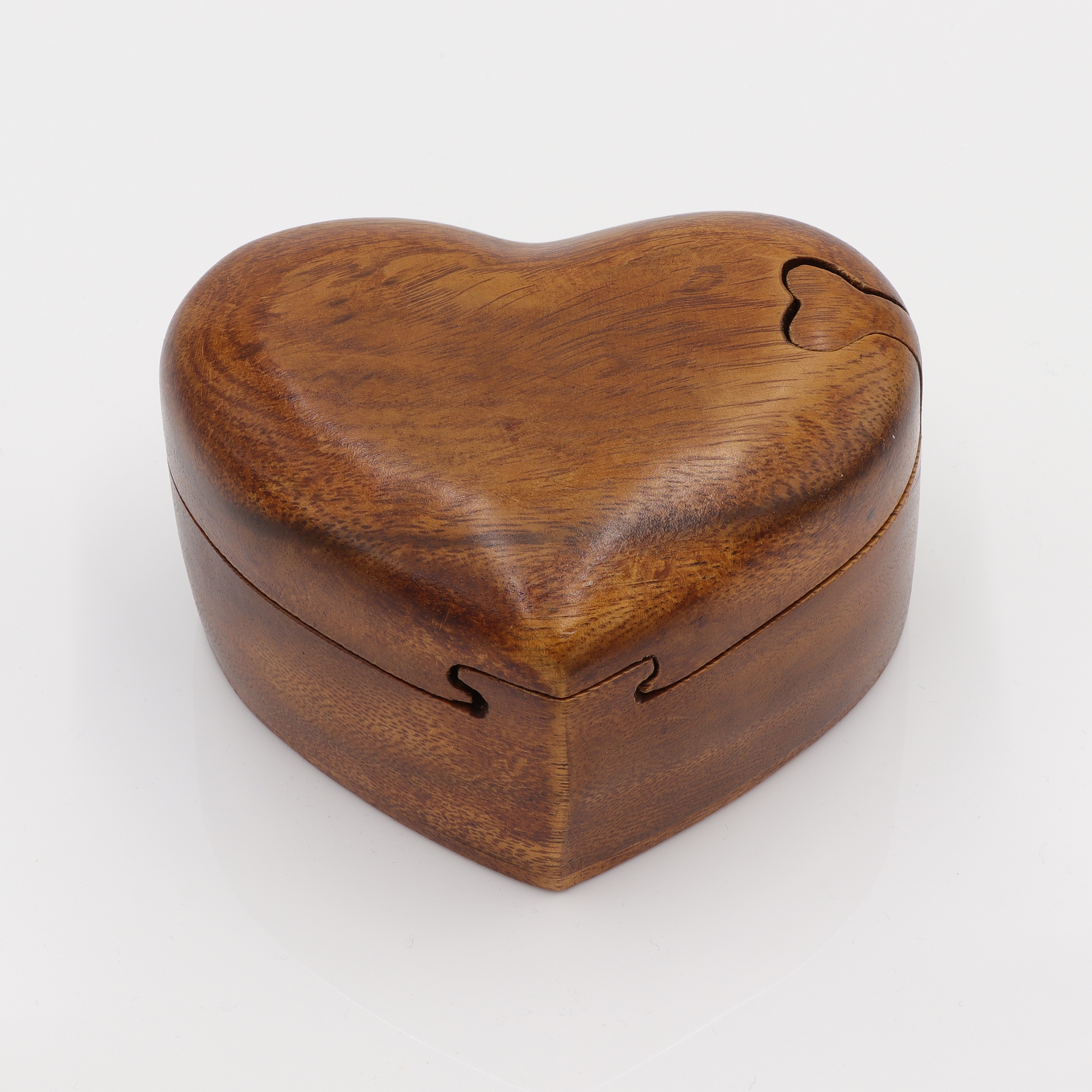 Herz - Puzzle-Box aus Holz - kleine Trick-Kiste für kleine Schätze