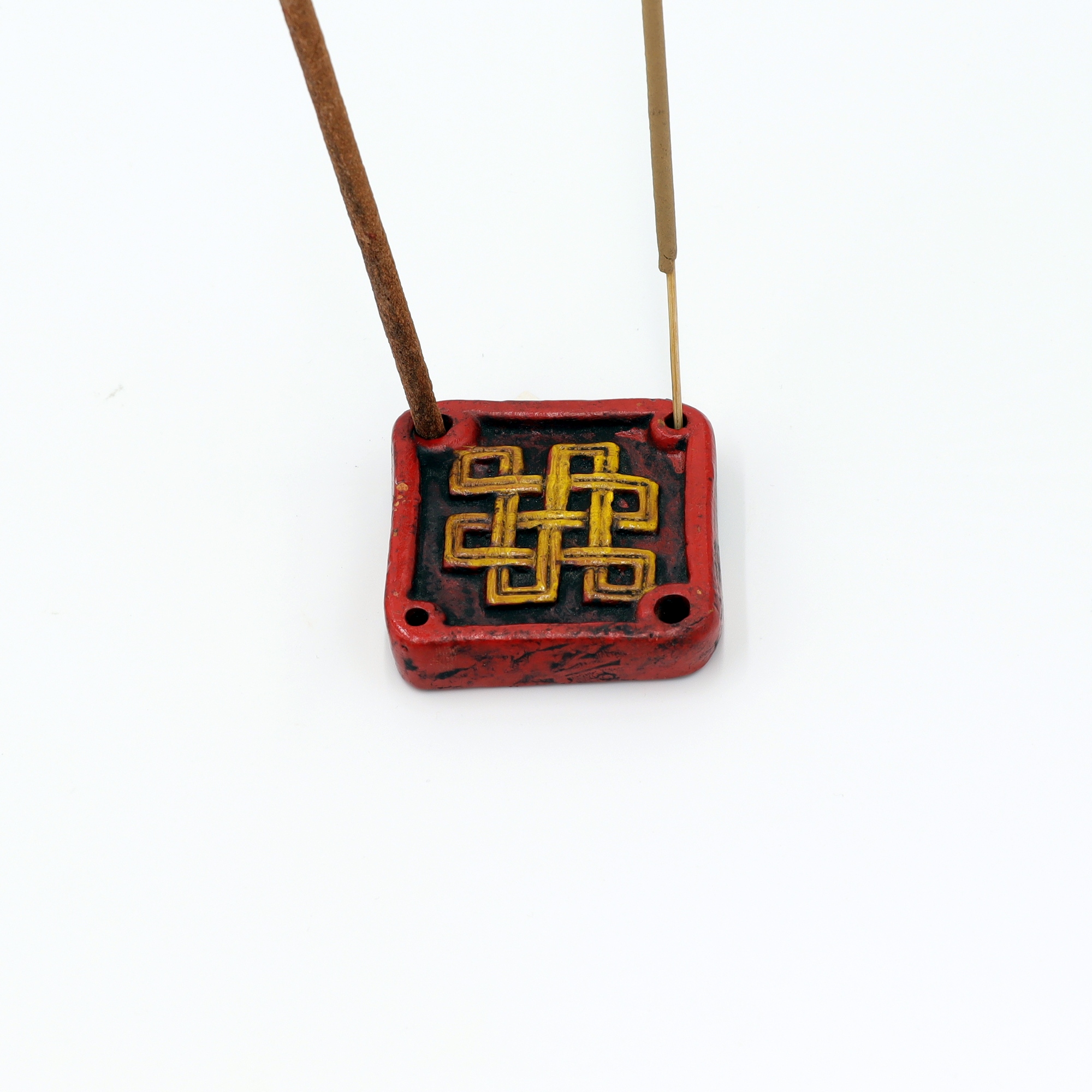 Räucherstäbchenhalter aus Ton Keramik Quadratform Buddha Knoten handbemalt Rot klein front