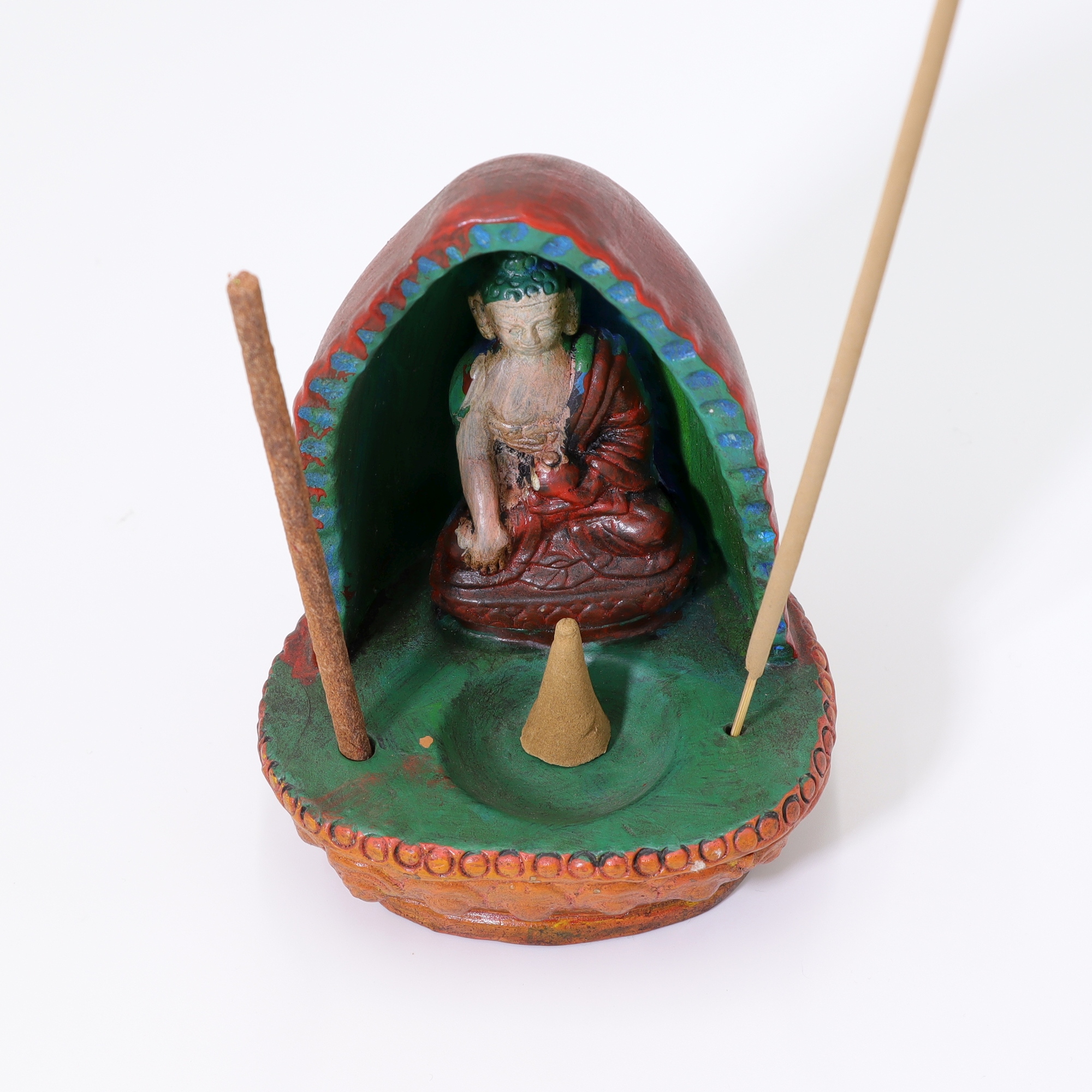 Räucherstäbchenhalter aus Ton Keramik Statue Buddha vor Höhle handbemalt